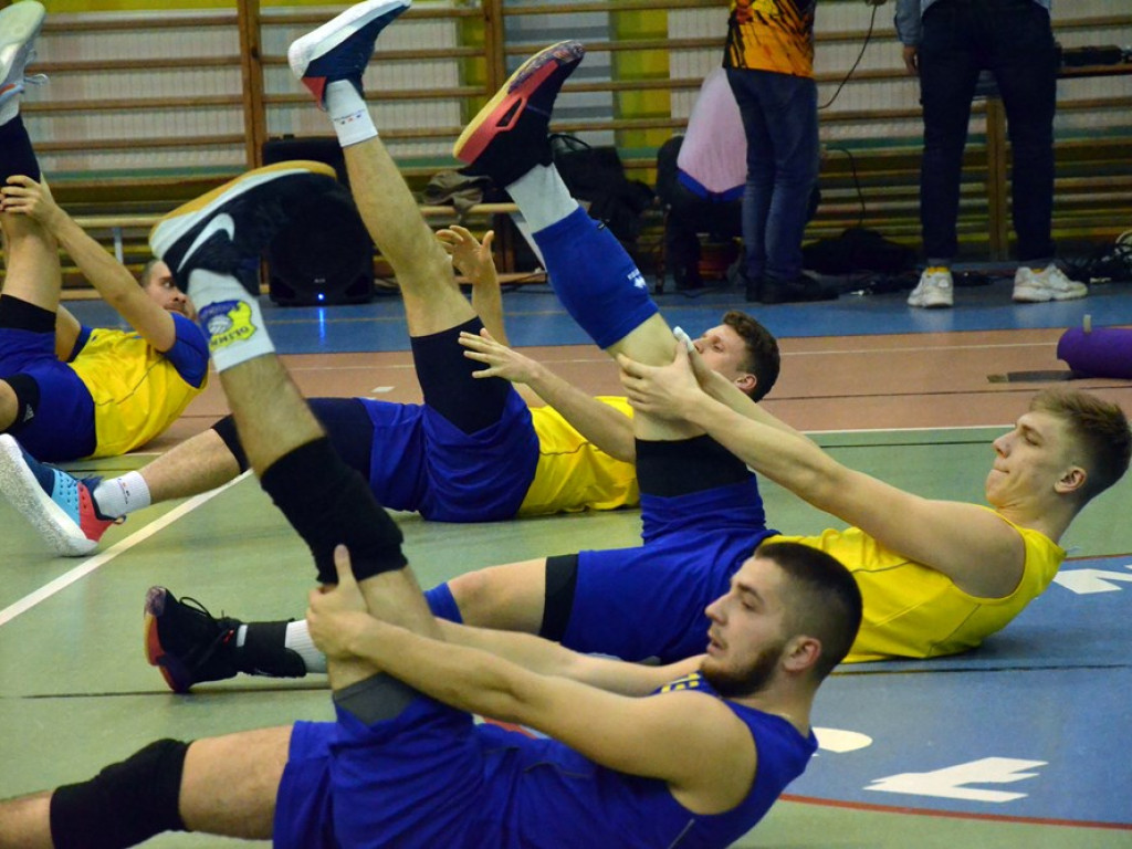 Przetarcie przed ligą. Siatkarze pokonują w sparingu Olimpię Sulęcin