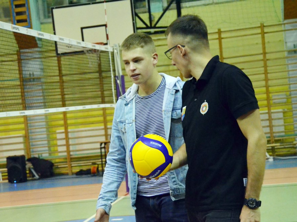 Przetarcie przed ligą. Siatkarze pokonują w sparingu Olimpię Sulęcin