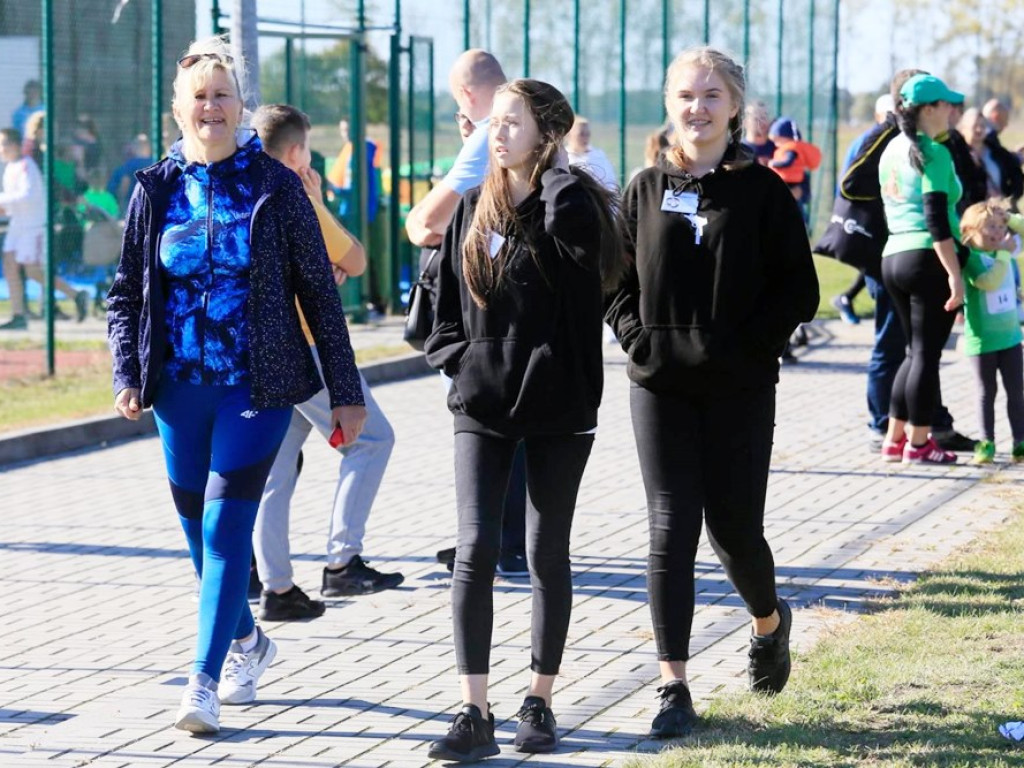 Biegną dla 7-letnie Weroniki, aby pomóc. Sportowa rywalizacja schodzi na dalszy plan