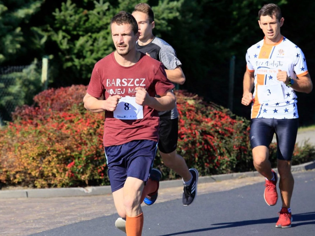 Biegną dla 7-letnie Weroniki, aby pomóc. Sportowa rywalizacja schodzi na dalszy plan