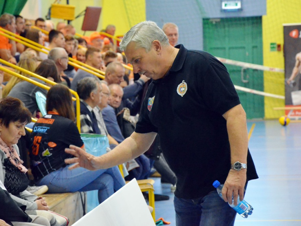 Była walka i chęci, ale to za mało. Siatkarze przegrywają w trzech setach