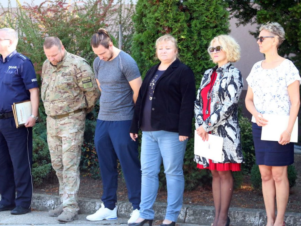 Uczniowie klas mundurowych odebrali awanse na wyższe stopnie