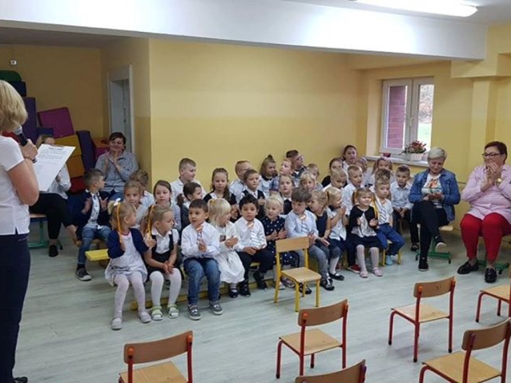 Zwinne Wiewiórki i Mądre Sówki wystąpiły z okazji Dnia Edukacji Narodowej w Chociemyśli