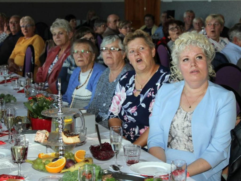 Seniorzy świętowali w Żukowicach. Wyśpiewali przeboje Anny Jantar