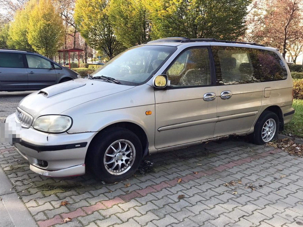Plaga gratów na ulicach i parkingach w Głogowie. Nie ma na nich mocnych?