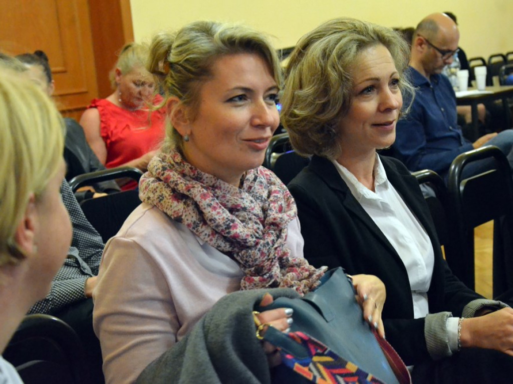 Nie skacz, porozmawiajmy...o samobójstwach na konferencji w liceum