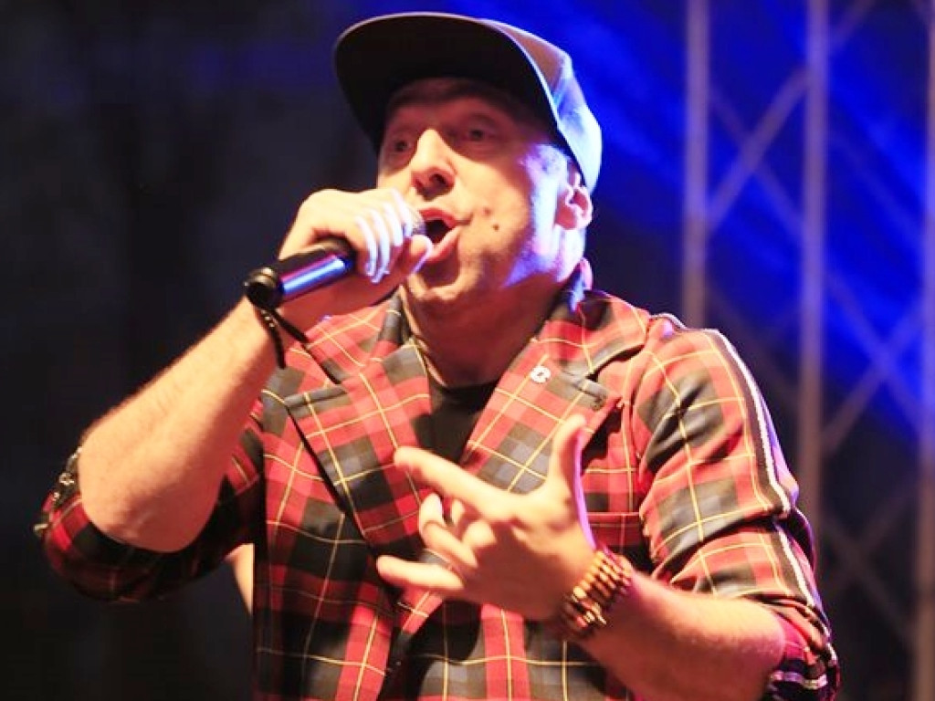 Boys na scenie i jest impreza. Disco-polo kończy huczny dzień pod galerią MultiBox