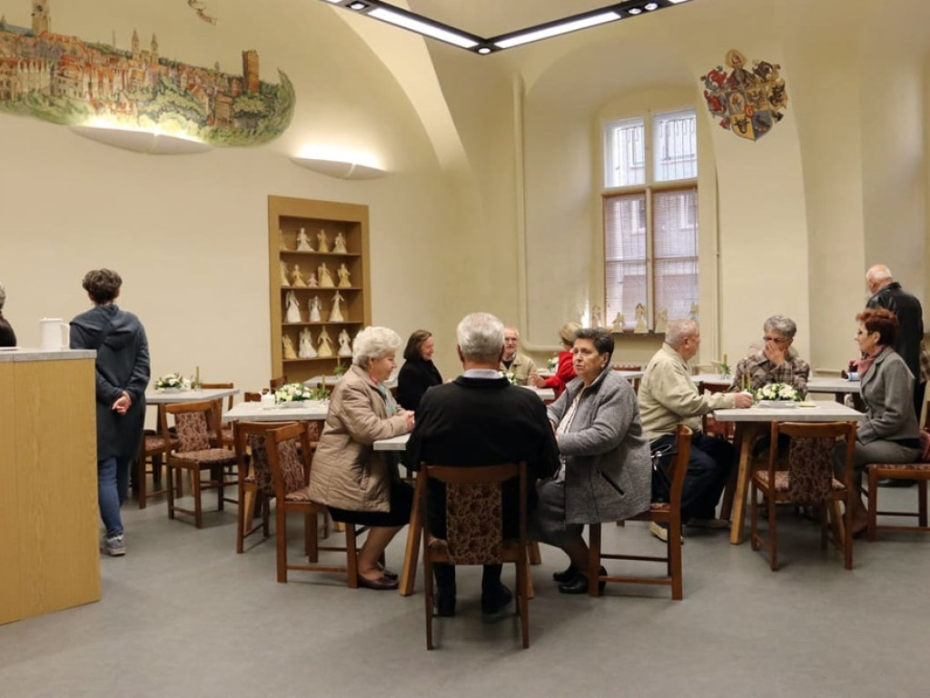 Kawiarenka parafialna już otwarta! Pyszne ciasto, kawa i herbata