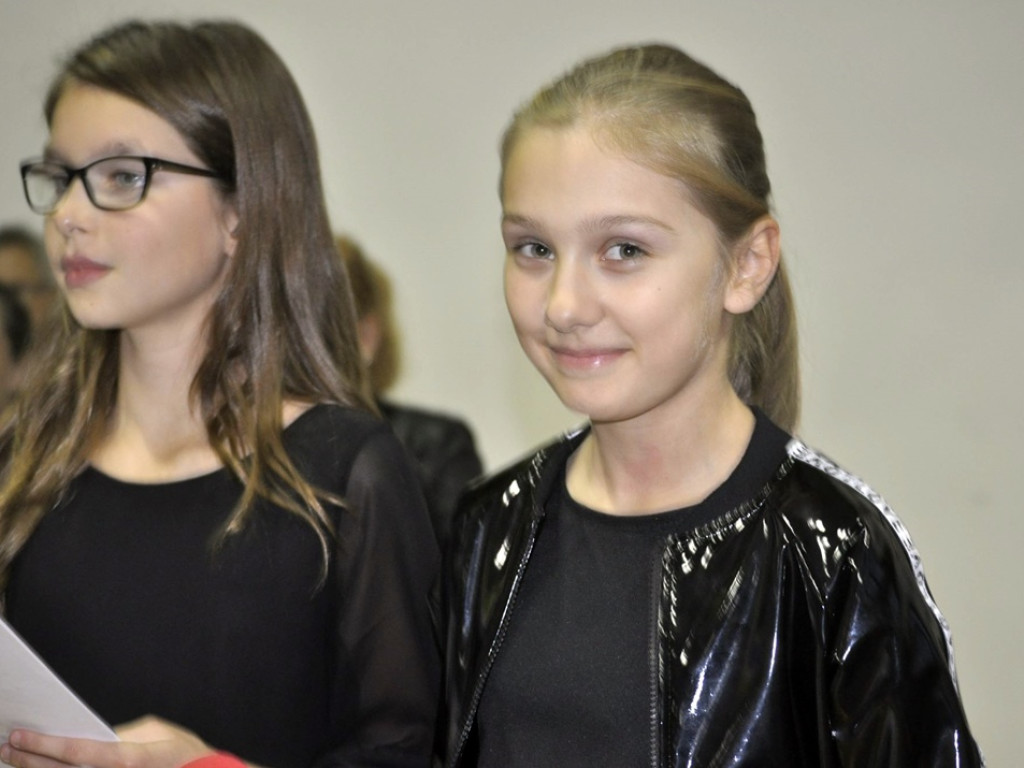 Test wiedzy i program artystyczny. Uczniowie miejskiej siódemki już po pasowaniu