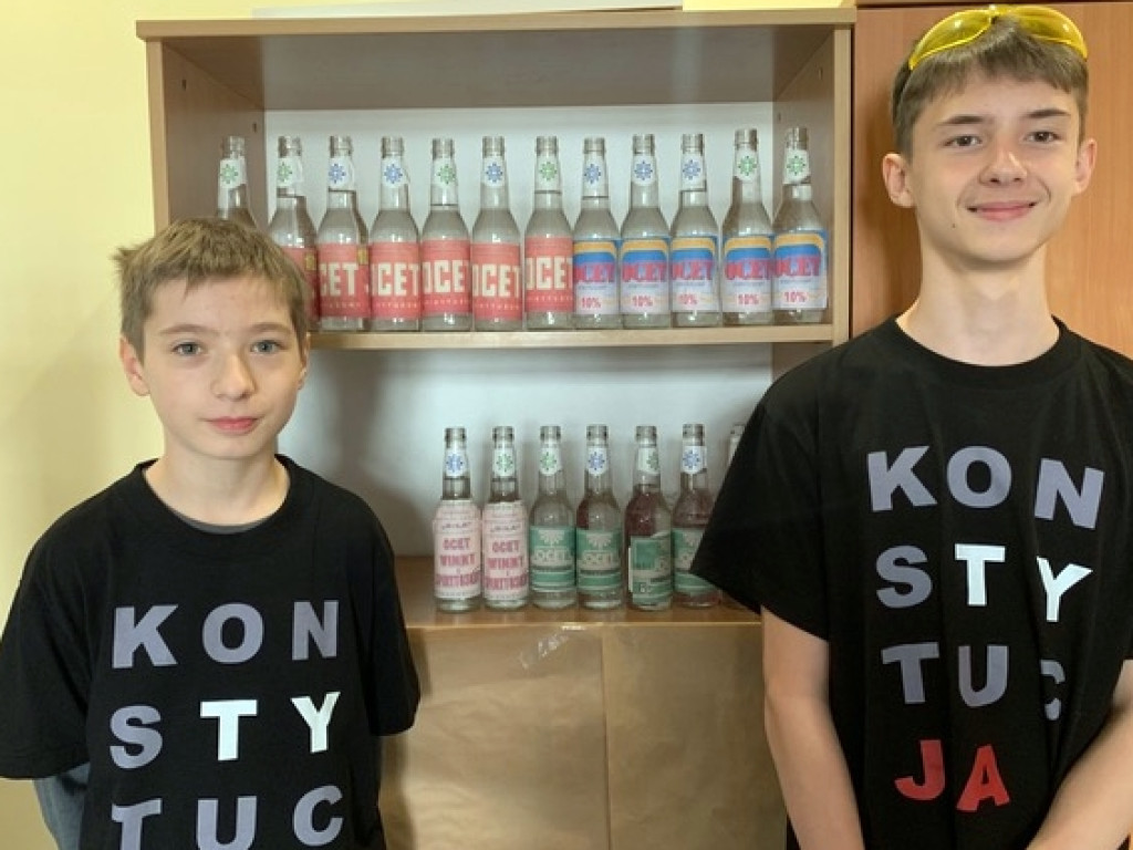 Świetna zabawa w Aslanie. Dzień kolorowy połączony z edukacją