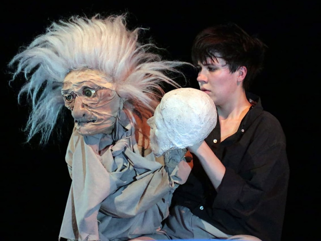 Trzy ćwierci do śmierci - spektakl Teatru Polskiego zapełnił salę