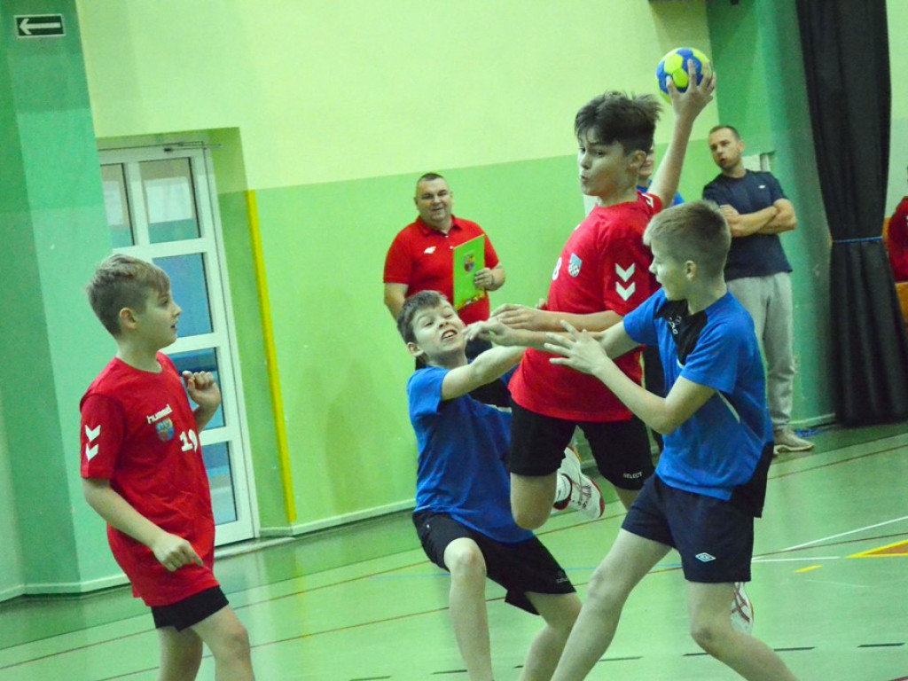 Ruszyła 7. edycja Handball Landu! Setki uczniów na parkiecie