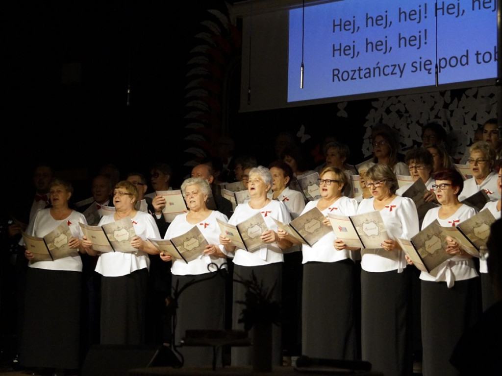 Wspólne śpiewanie pieśni patriotycznych to w Grębocicach tradycja