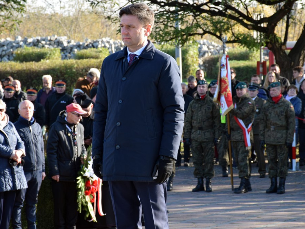 Z dumą świętujemy 101. rocznicę odzyskania niepodległości. Tłumy głogowian na mszy i pod pomnikiem