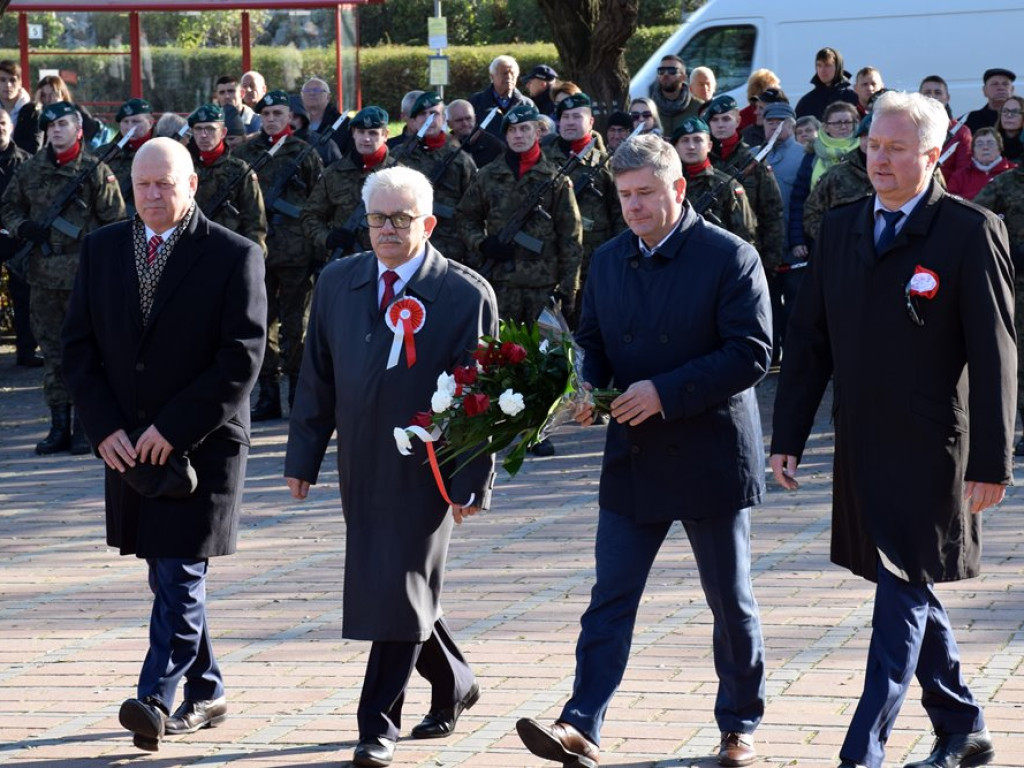Z dumą świętujemy 101. rocznicę odzyskania niepodległości. Tłumy głogowian na mszy i pod pomnikiem