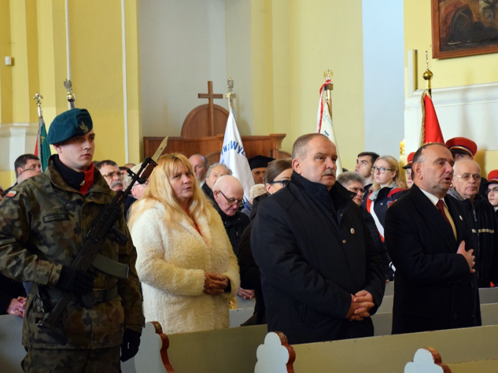 Z dumą świętujemy 101. rocznicę odzyskania niepodległości. Tłumy głogowian na mszy i pod pomnikiem