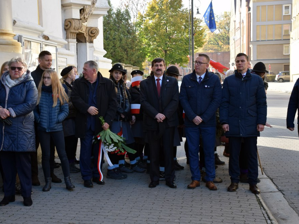Z dumą świętujemy 101. rocznicę odzyskania niepodległości. Tłumy głogowian na mszy i pod pomnikiem