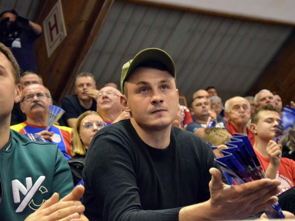 Na trybunach świetna zabawa! Mistrz Polski przyjechał do Głogowa