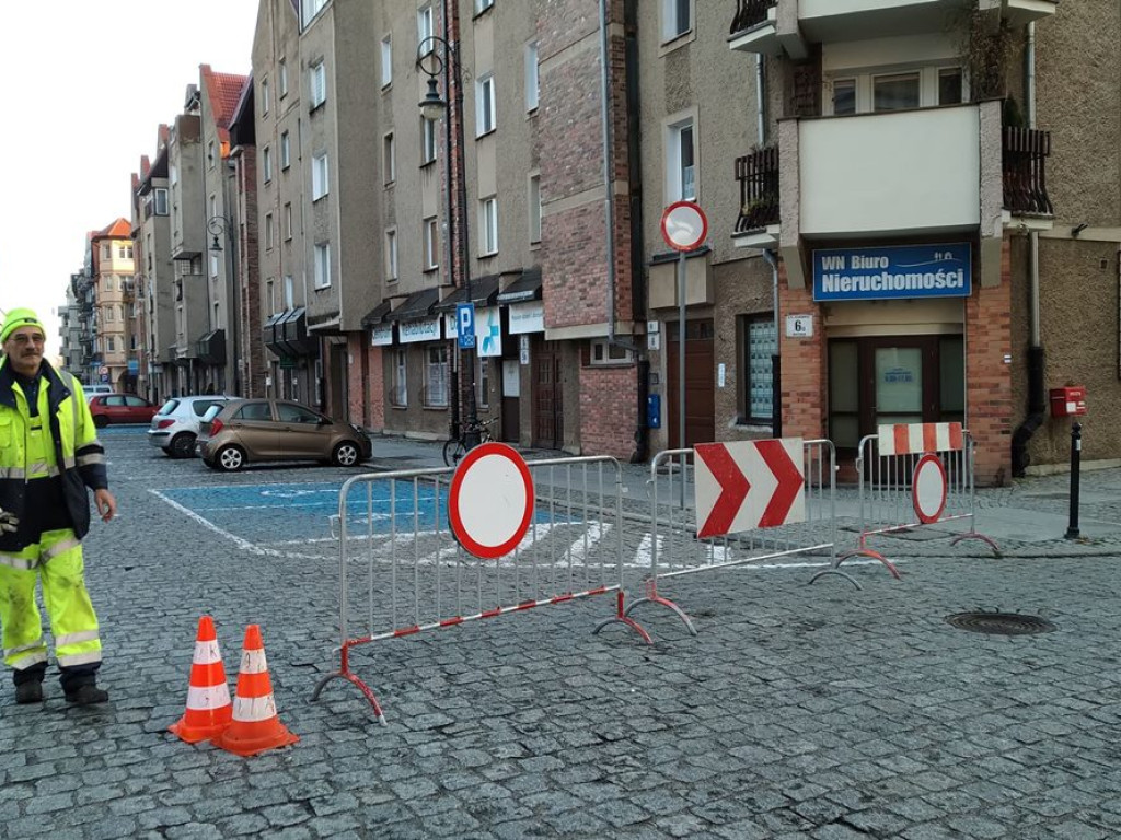 Dwie ulice wyłączone z ruchu na Rynku. Kierowcy zaskoczeni
