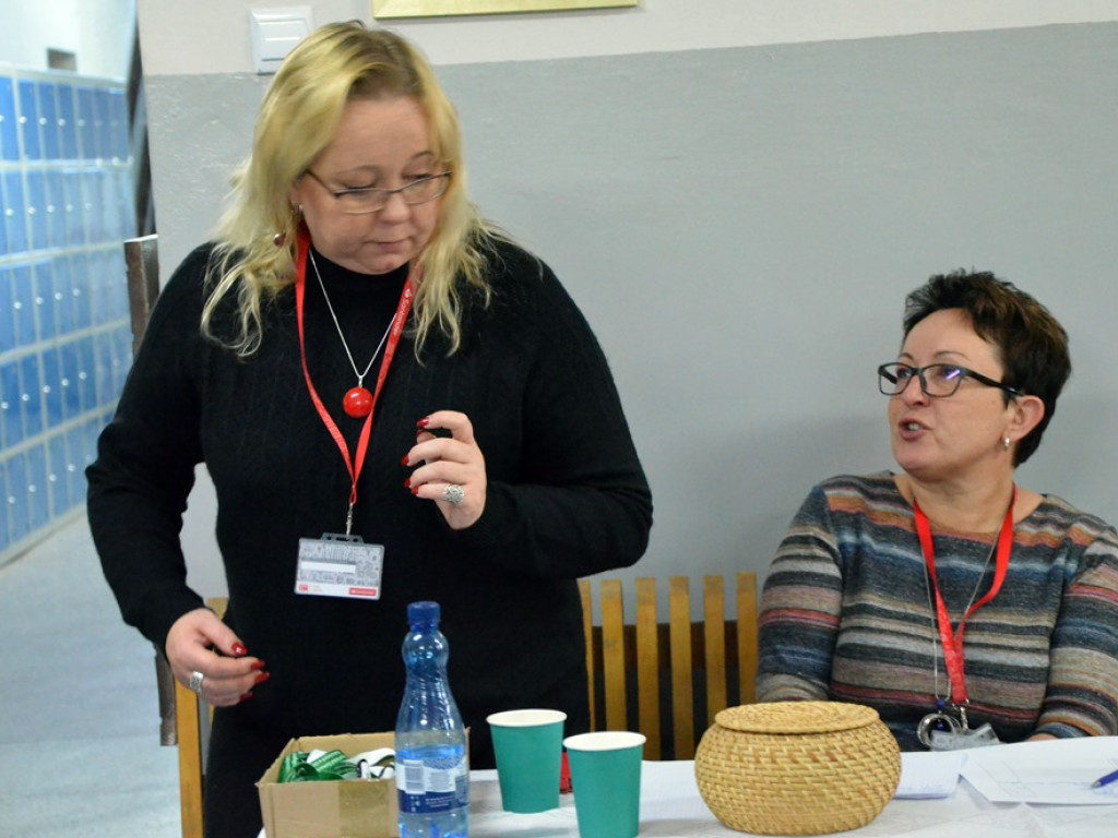 Uczniowie zbierają pieniądze na hospicjum. Upiekli ciasta i zrobili tosty