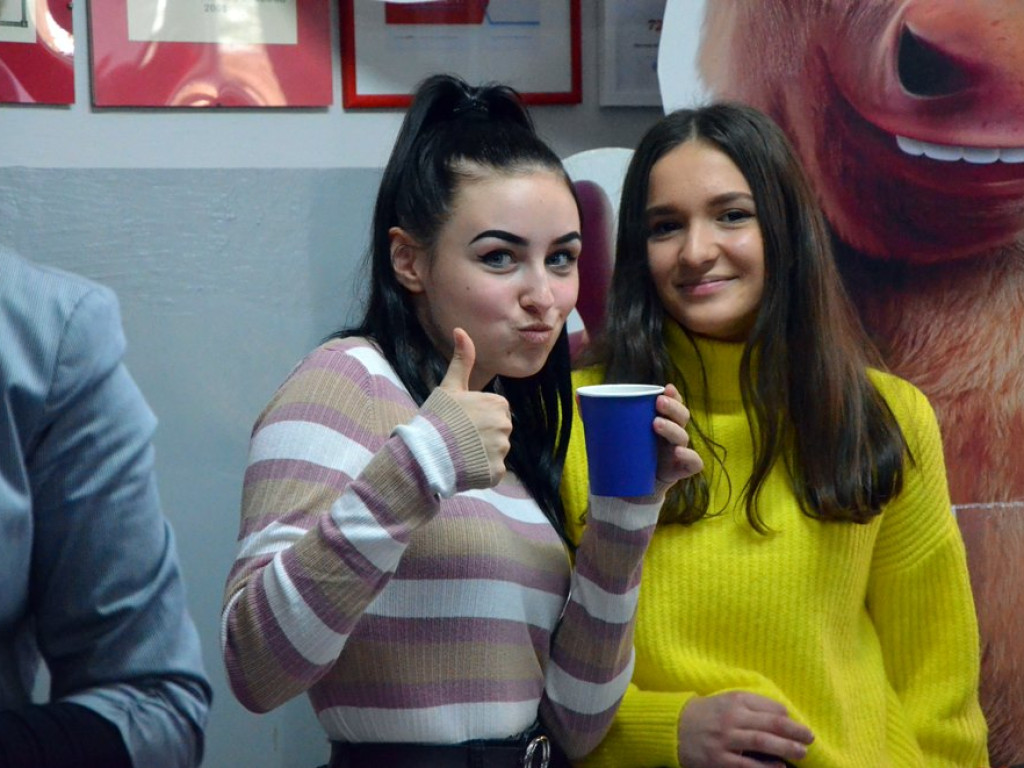 Uczniowie zbierają pieniądze na hospicjum. Upiekli ciasta i zrobili tosty