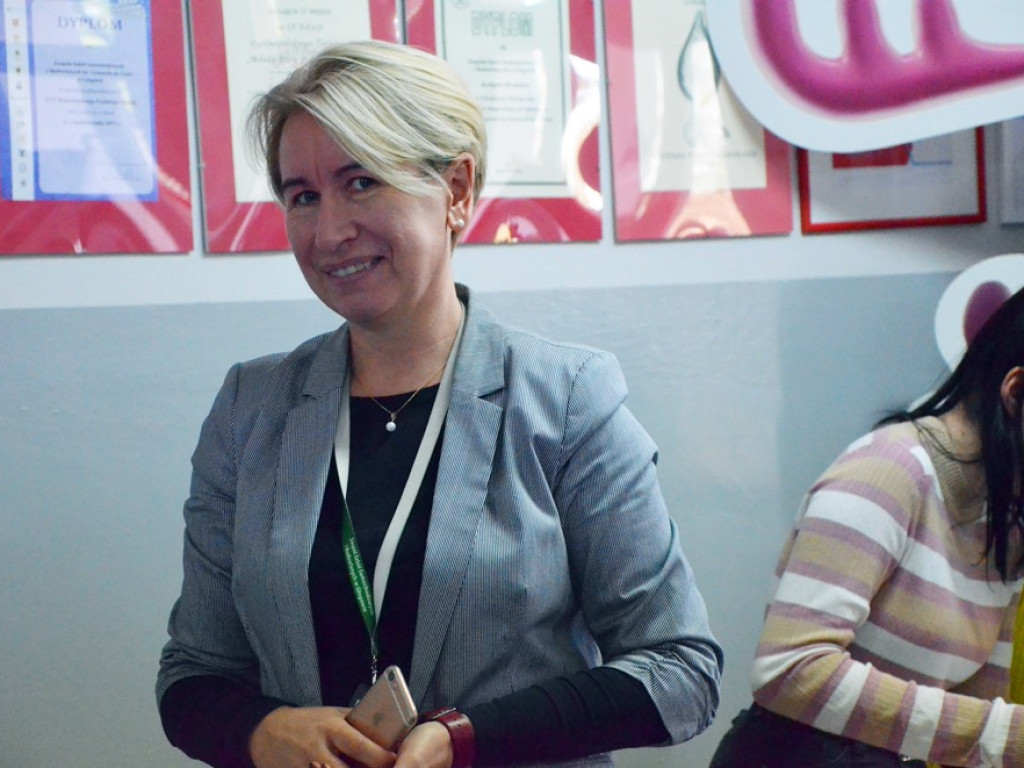 Uczniowie zbierają pieniądze na hospicjum. Upiekli ciasta i zrobili tosty