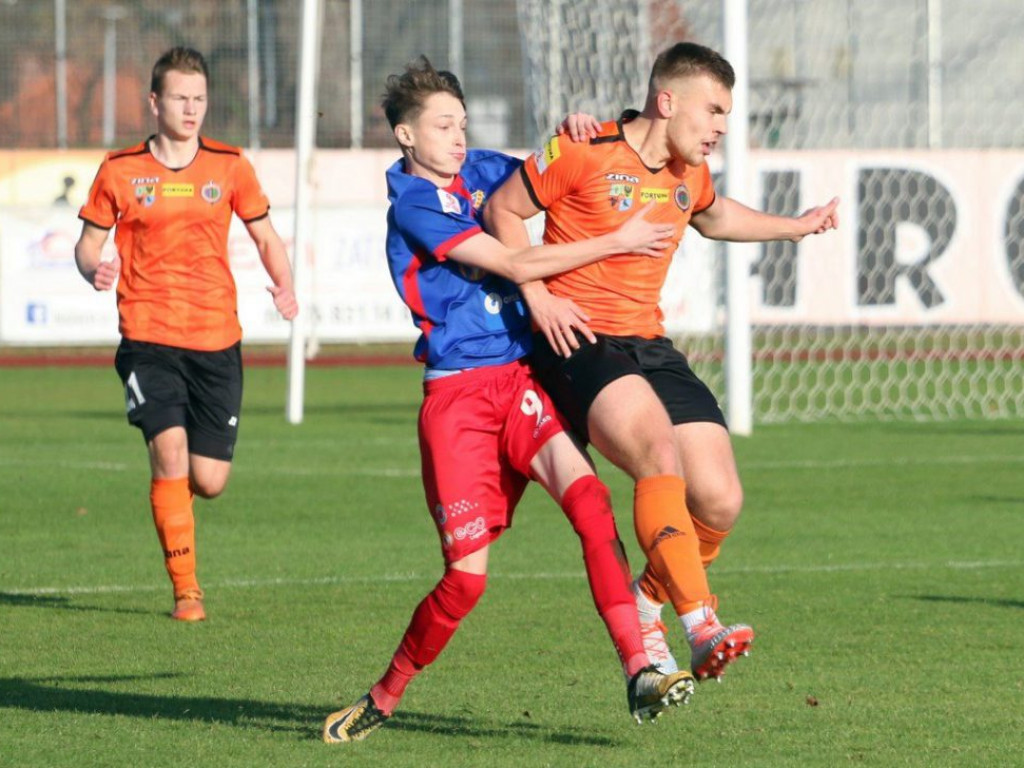 Chrobry U-17 przegrał pierwszy mecz o awans do CLJ