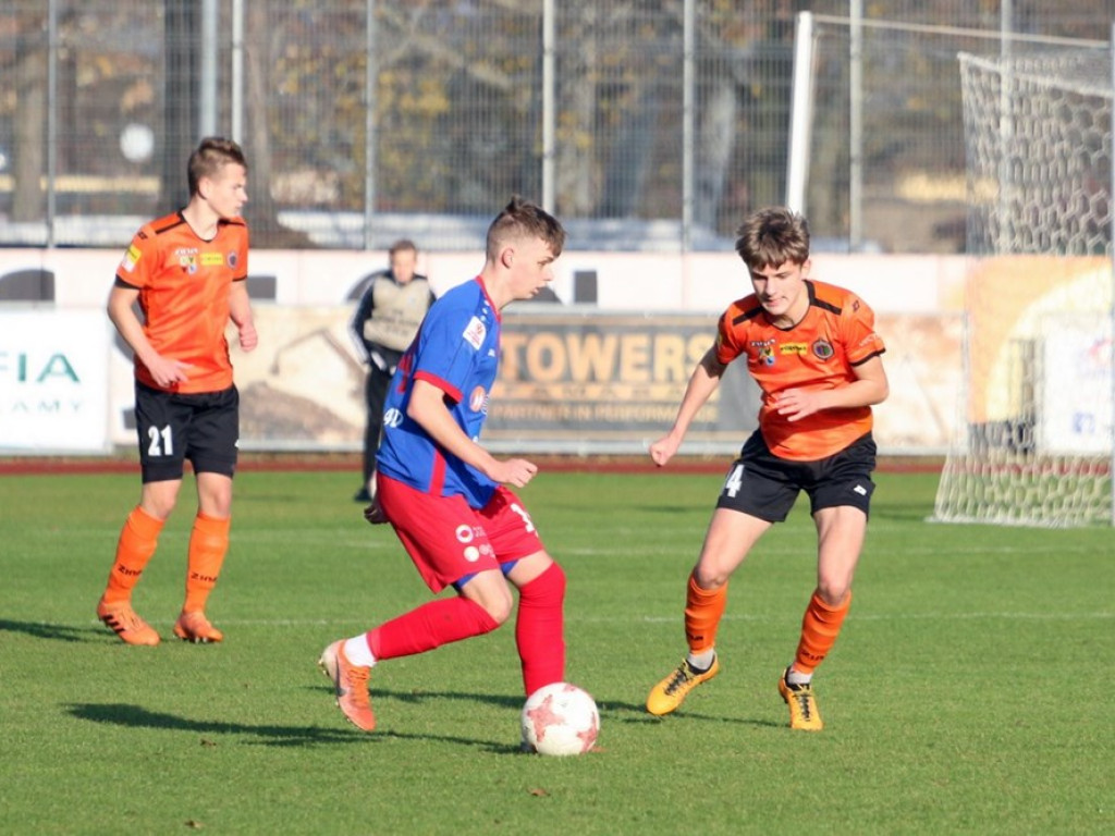 Chrobry U-17 przegrał pierwszy mecz o awans do CLJ