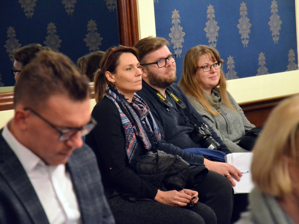 Prezydent spotkał się z mieszkańcami i... się zaczęło. Za mało parkingów, lustro nie w tym miejscu i wiele innych uwag