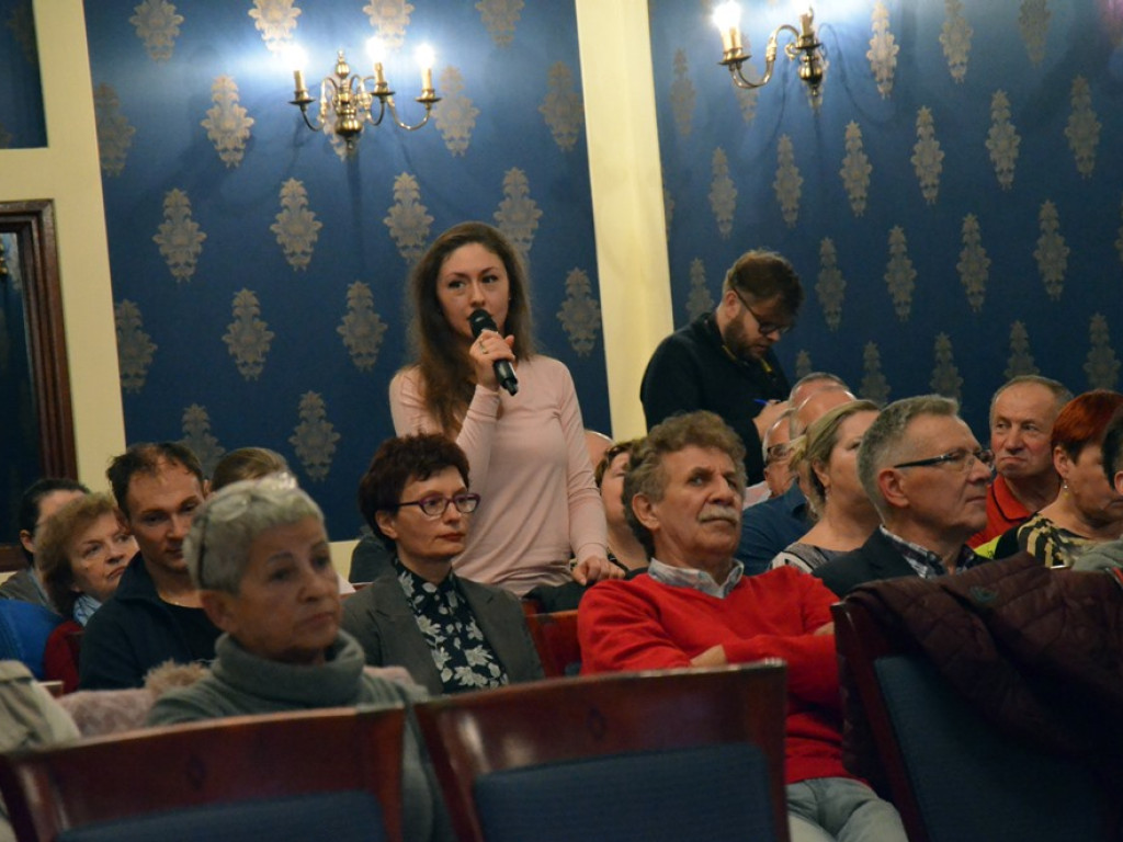Prezydent spotkał się z mieszkańcami i... się zaczęło. Za mało parkingów, lustro nie w tym miejscu i wiele innych uwag