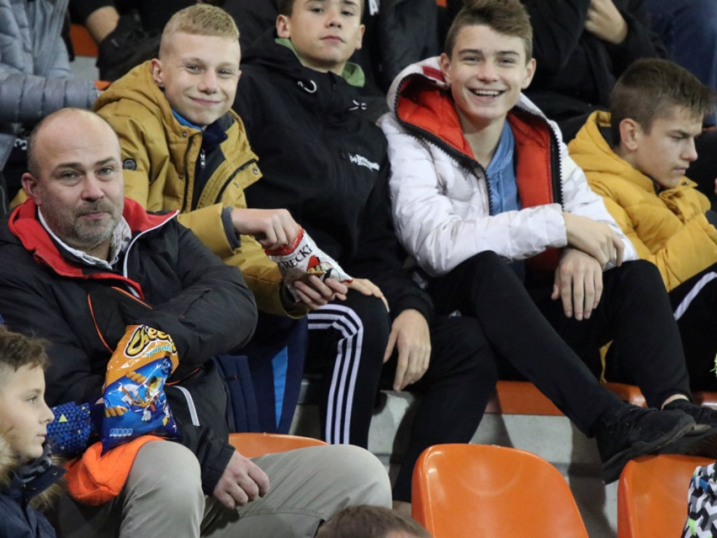 Chrobry Głogów remisuje z Olimpią Grudziądz! Były bramki, kartki i emocje