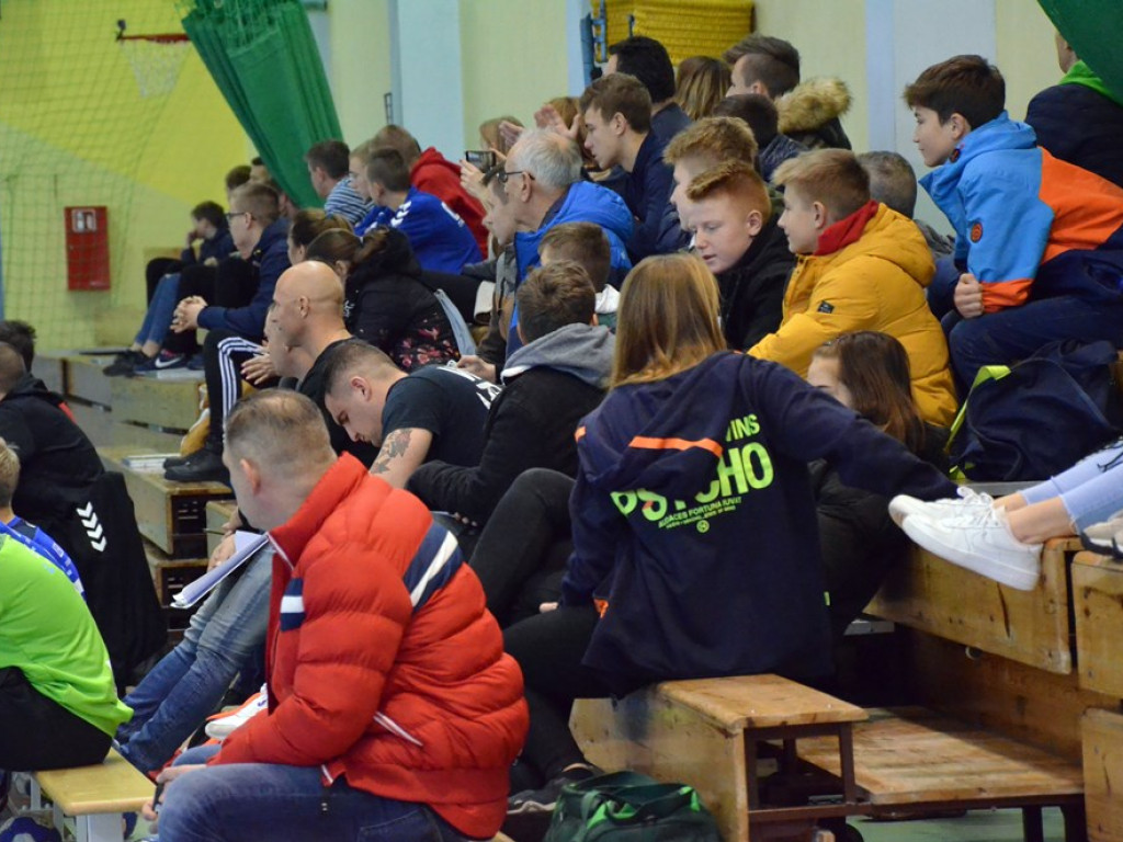 Młodzicy Chrobrego przegrali z Siódemką. Słabo w pierwszej połowie