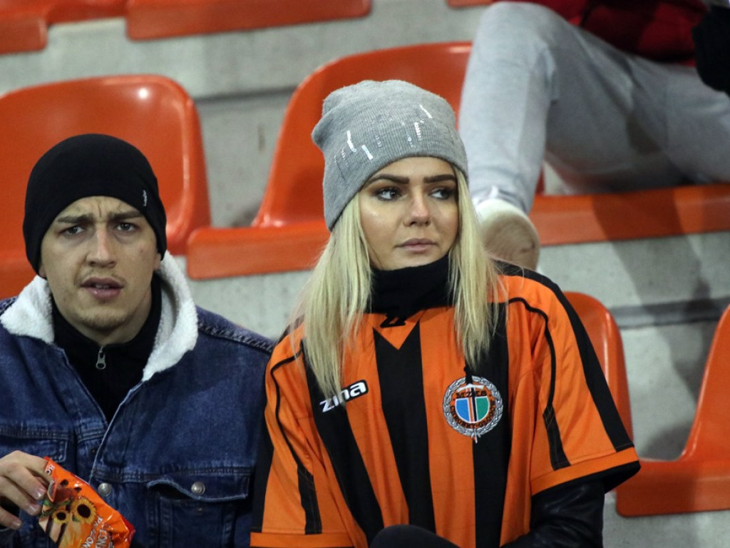 Na trybunach gorąco! Derby przyciągnęły na stadion sporo kibiców