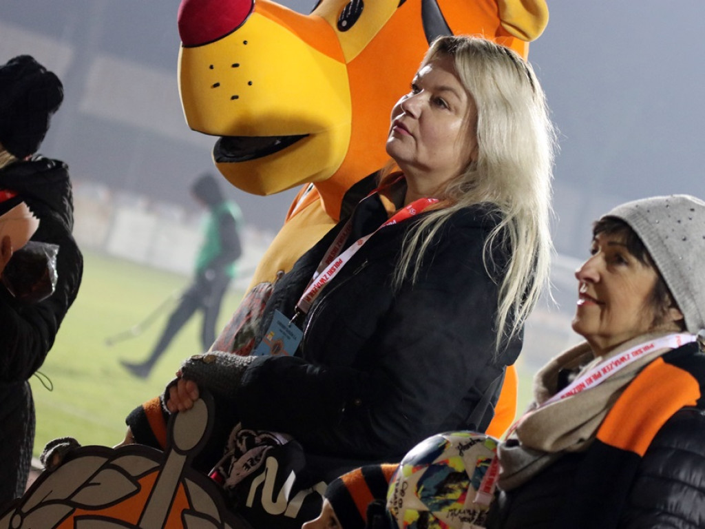 Na trybunach gorąco! Derby przyciągnęły na stadion sporo kibiców