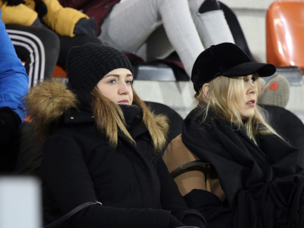 Na trybunach gorąco! Derby przyciągnęły na stadion sporo kibiców