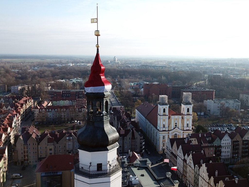 Czapka świętego Mikołaja już  na głogowskim ratuszu!