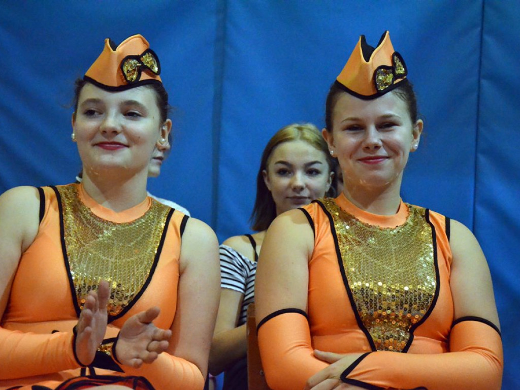 Cały ekonomik pomaga fundacji. Uczniowie zorganizowali charytatywny występ i kiermasz