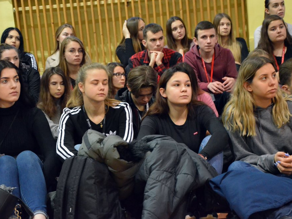 Cały ekonomik pomaga fundacji. Uczniowie zorganizowali charytatywny występ i kiermasz