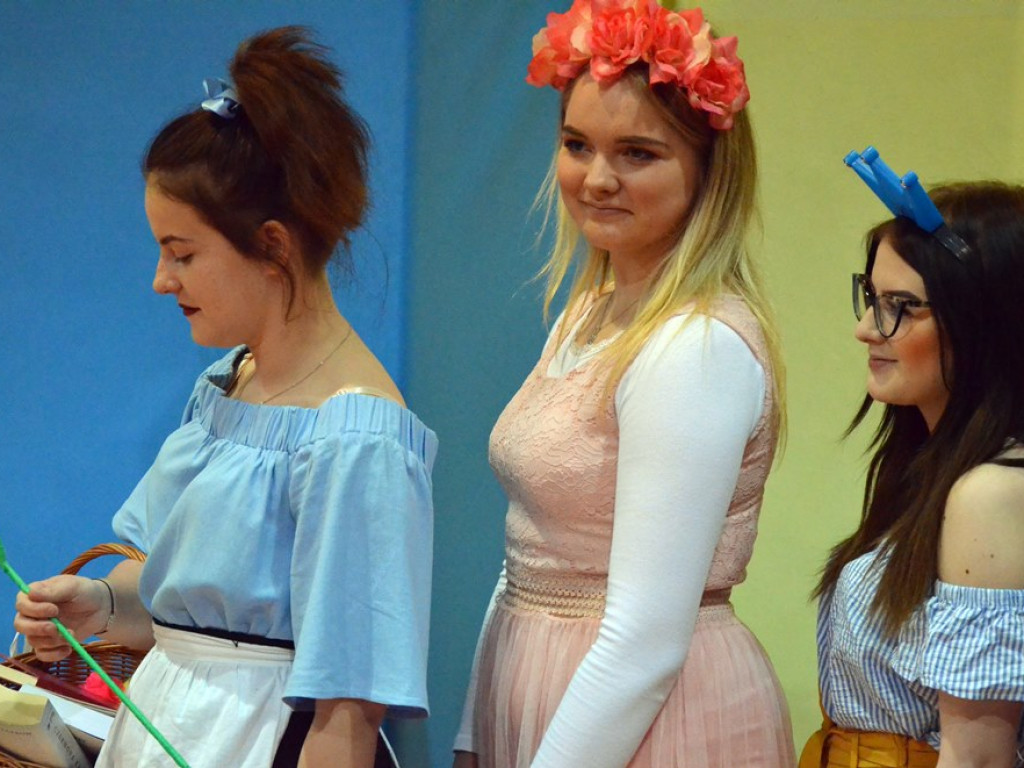 Cały ekonomik pomaga fundacji. Uczniowie zorganizowali charytatywny występ i kiermasz