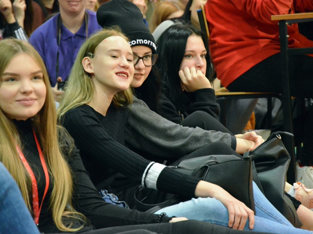 Cały ekonomik pomaga fundacji. Uczniowie zorganizowali charytatywny występ i kiermasz