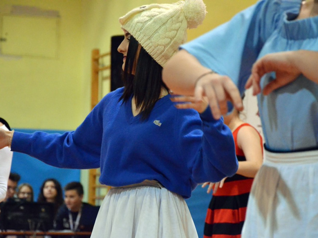 Cały ekonomik pomaga fundacji. Uczniowie zorganizowali charytatywny występ i kiermasz