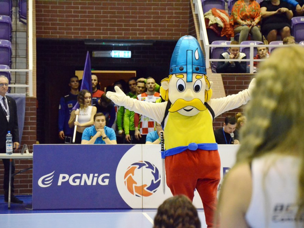 Czerwona kartka dla Babicza, bójka na parkiecie! Chrobry przegrywa w dramatycznych okolicznościach