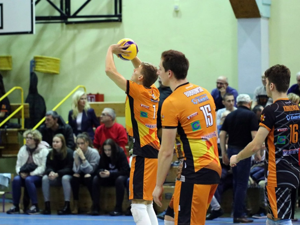 Nie był to łatwy mecz, ale zwycięski. Siatkarze dopisują kolejne punkty w lidze