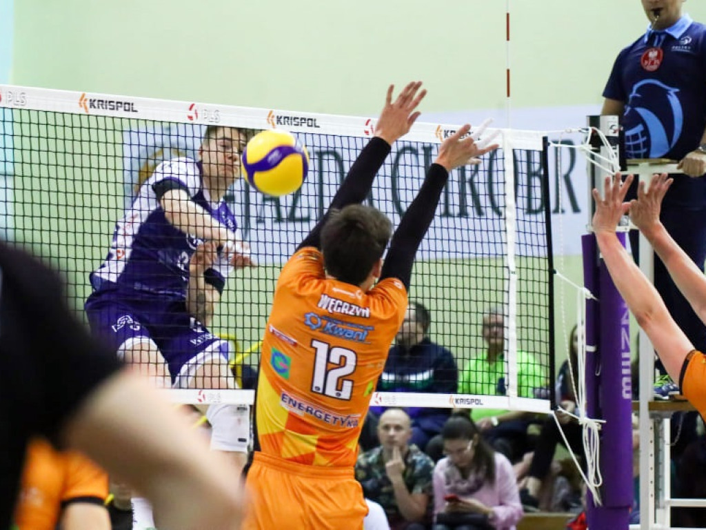 Nie był to łatwy mecz, ale zwycięski. Siatkarze dopisują kolejne punkty w lidze