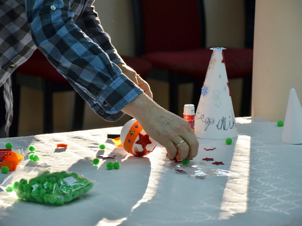 Święty Mikołaj odwiedził dzieci i rozdał prezenty. Była wielka radość