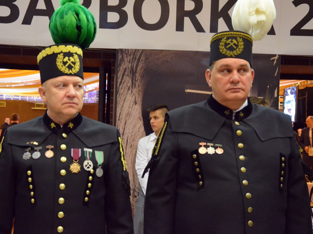 Niech żyje nam górniczy stan! Kufel w górę i za zdrowie górników