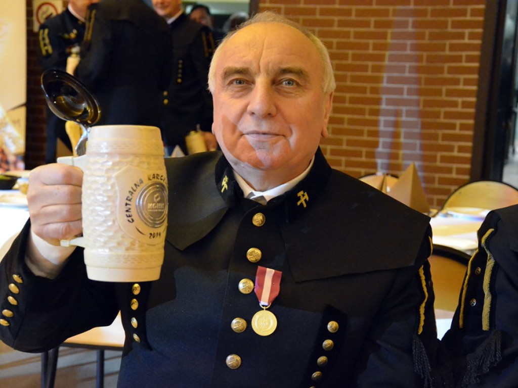 Niech żyje nam górniczy stan! Kufel w górę i za zdrowie górników