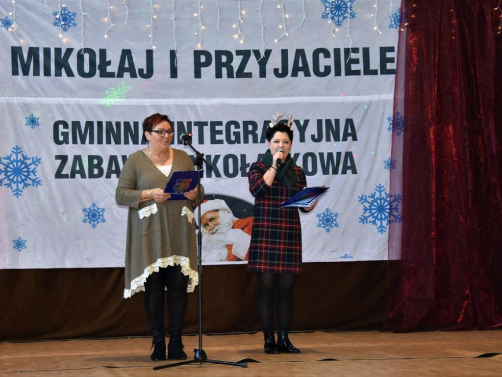 500 dzieci z paczkami od Mikołaja w gminie Kotla! A potem jeszcze zabawa integracyjna
