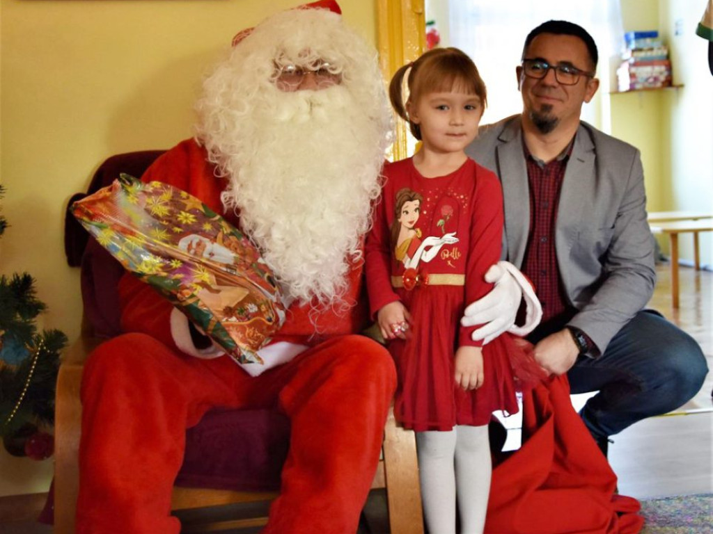 500 dzieci z paczkami od Mikołaja w gminie Kotla! A potem jeszcze zabawa integracyjna