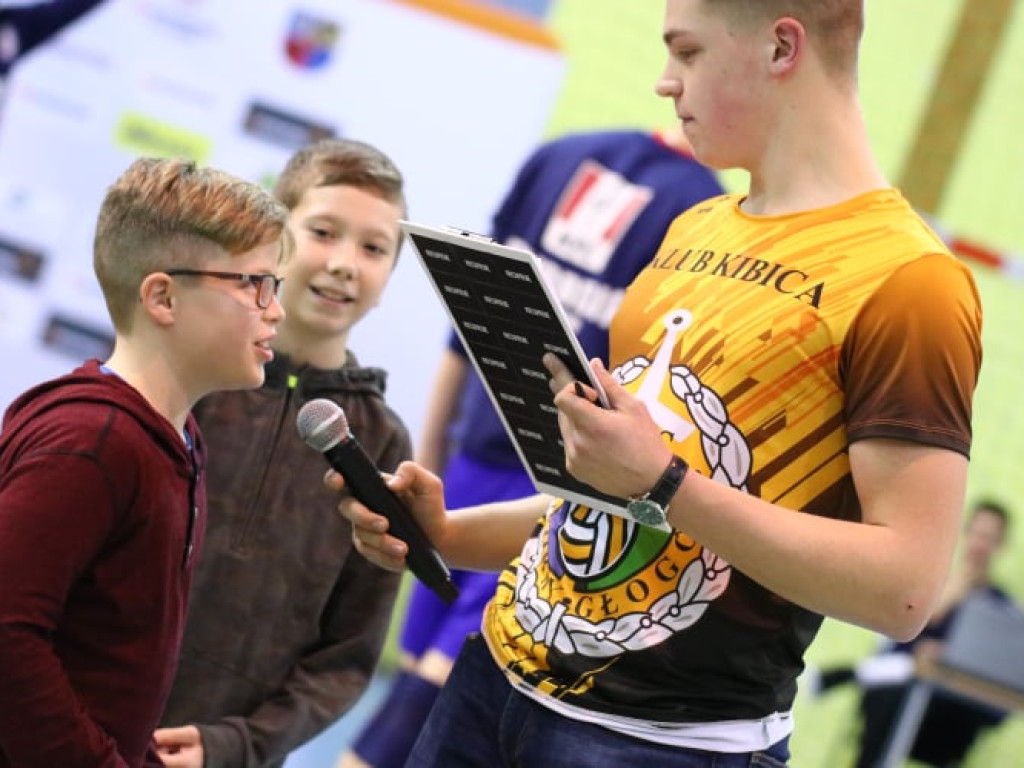 Przegrane derby z Gwardią. Na trybunach gwizdy po kontrowersyjnych decyzjach sędziów